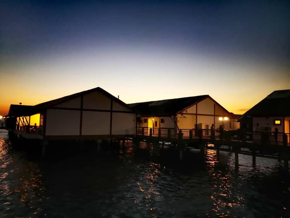 Water Chalet Port Dickson- Private Zewnętrze zdjęcie